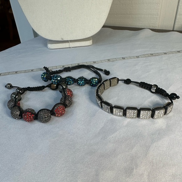 Three sparkly adjustable bracelets - Picture 3 of 7